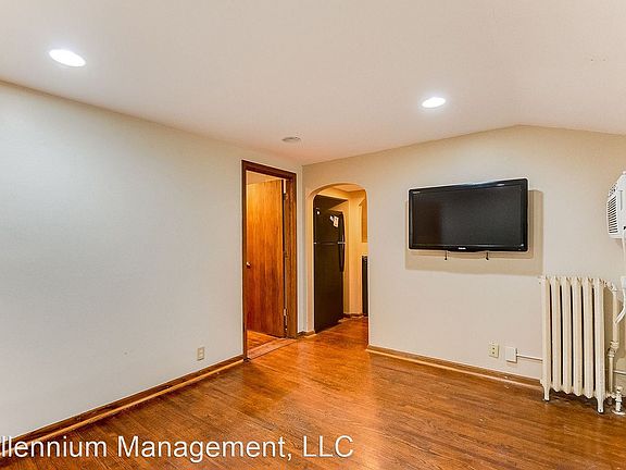 5th image of 293 Wilder St N #3-4