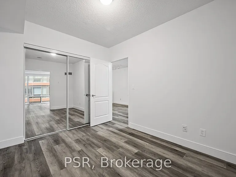 50 John St #618 — Photo 6