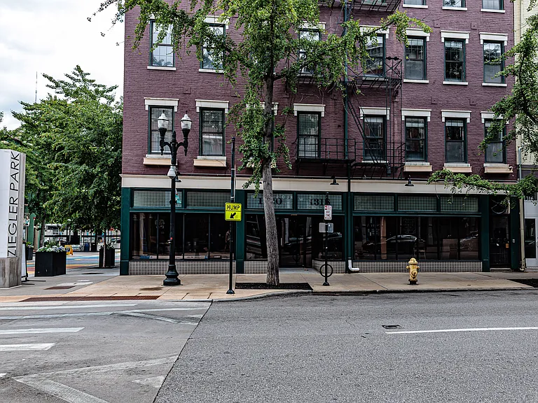 1318 Main St #1 — Photo 24