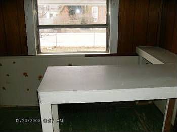 2nd image of 409 S Walnut St