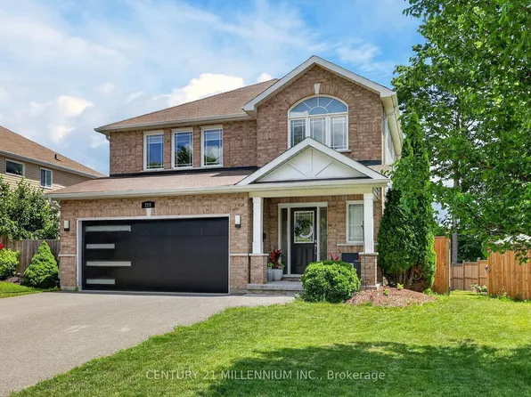 225 Lorne Ct, Selwyn, ON K9L 1L1