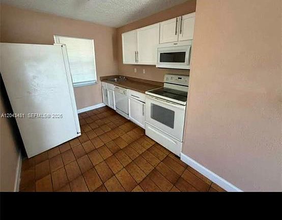 5th image of 244 NW 14th St #1