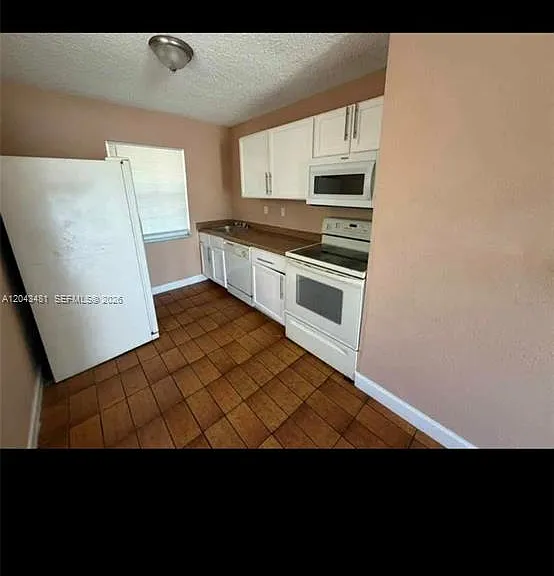 244 NW 14th St #1-3 — Photo 5