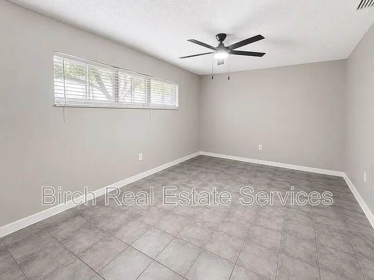 1017 Amble Ln — Photo 8