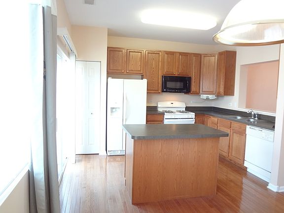 3rd image of 778 Cherry Creek Dr