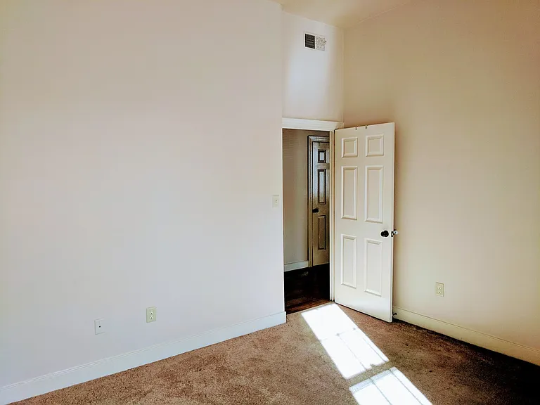 1731 E. Main Street — Photo 22