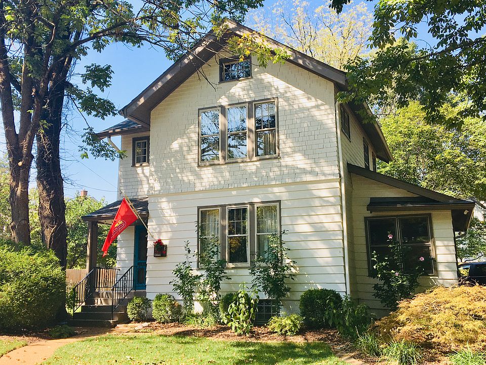 2nd image of 25 Elm Pl