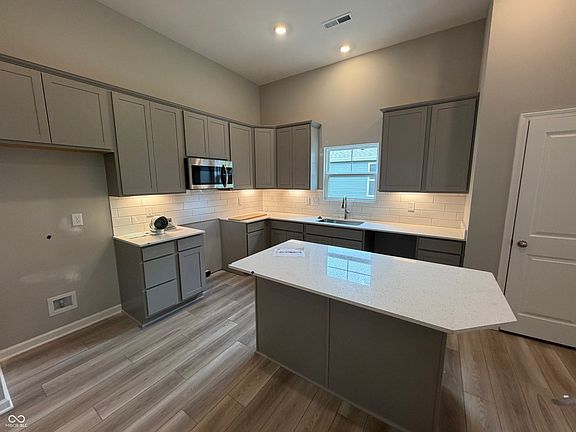 2nd image of 1646 Pebble Beach Dr