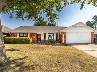 11016 Coachman Rd, Yukon, OK 73099