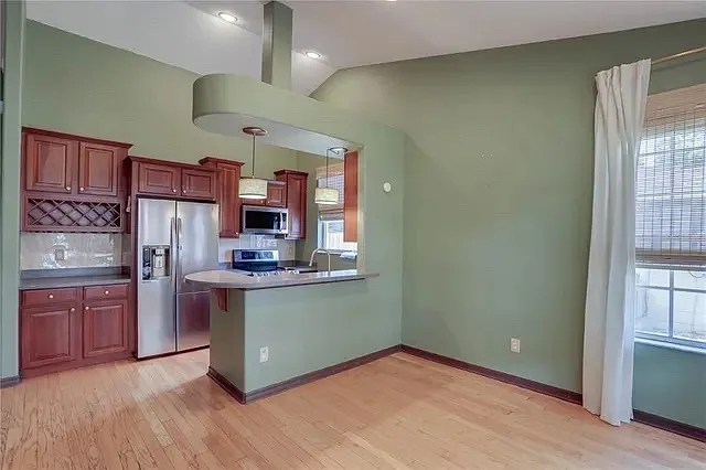 30 N Lawsona Blvd #30 — Photo 8