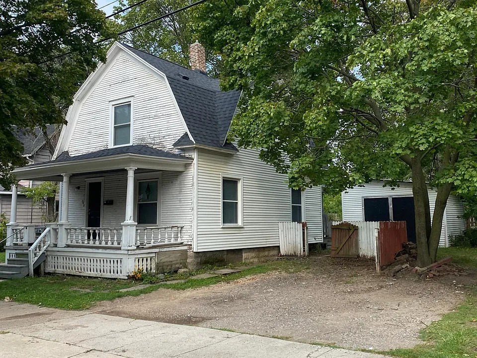 708 N Sycamore St