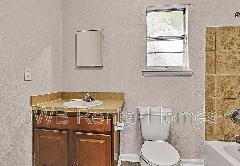 7832 Paul Jones Dr — Photo 11