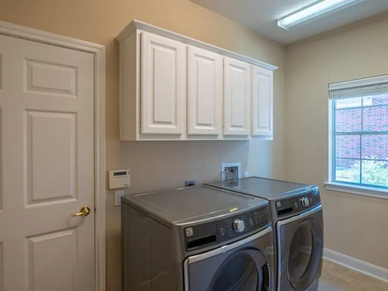 5019 Shining Creek Ct — Photo 22