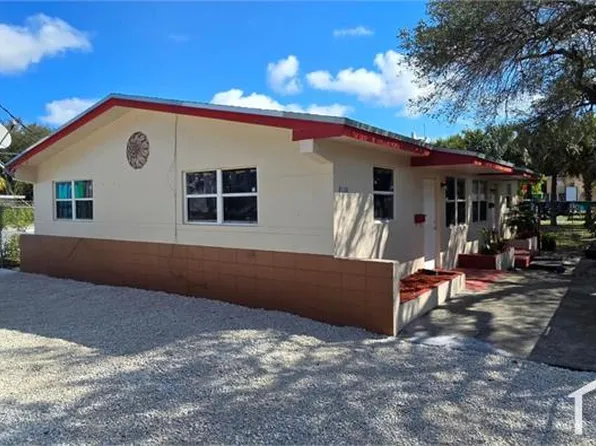 2110 Washington Ave, Opa Locka, FL 33054