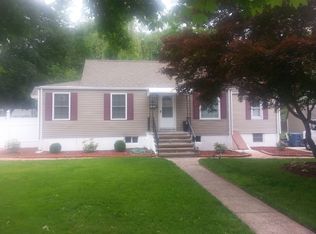 116 Lee St, West Haven, CT 06516