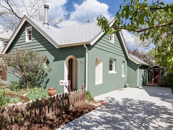 Cottage & Carriage House