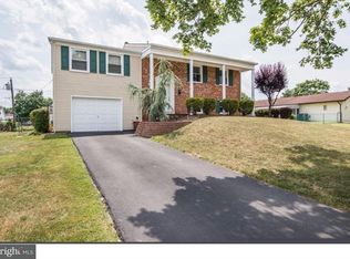21 Tulip Ln, Willingboro, NJ 08046