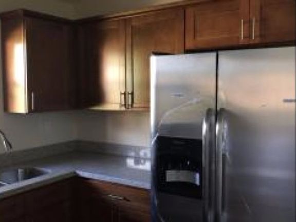 4th image of 6192 Seven Springs Blvd