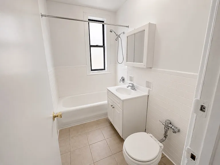 2665 Grand Concourse #4F — Photo 3