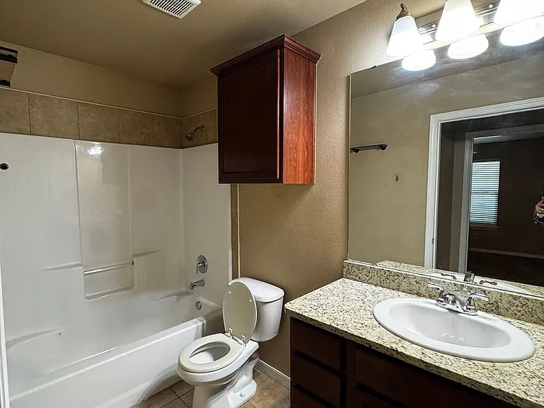 4517 S Roberts St — Photo 13