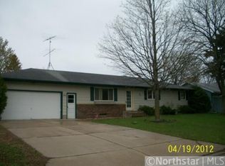 1416 Elm Ave N, Glencoe, MN 55336