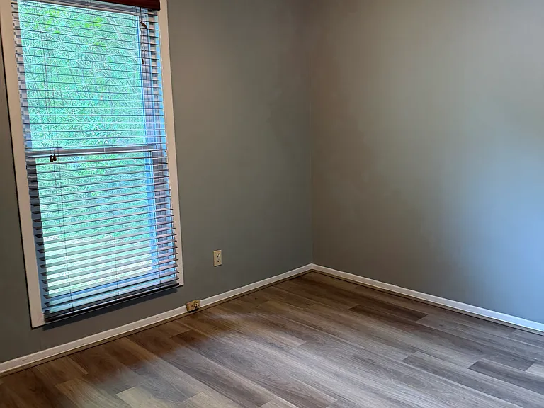 1103 Broadford Dr — Photo 18