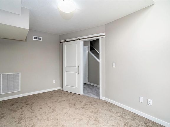 4th image of 407 W Water St #G