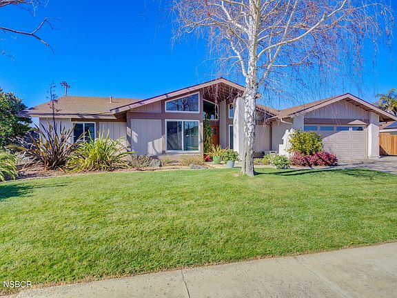 3rd image of 4709 Tiffany Park Cir