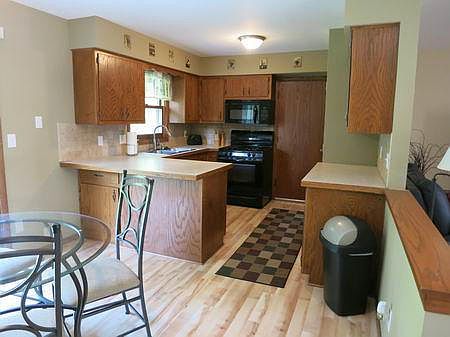 3rd image of 2526 N University Dr