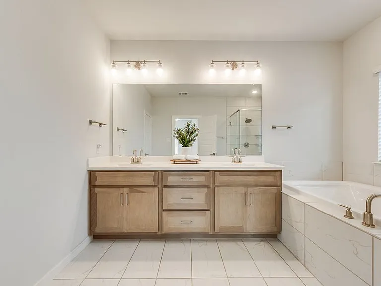 2201 Peters Colony Dr — Photo 34