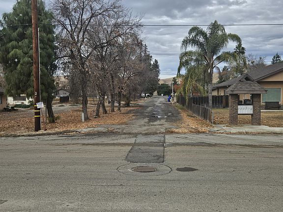 2nd image of 0 E Henderson Avenue
