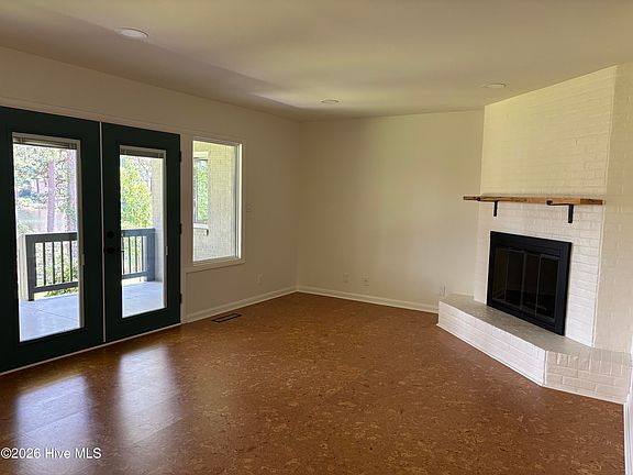 3rd image of 164 Pine Lake Dr
