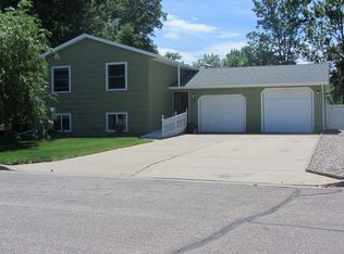 145 Sturgis Loop, Bismarck, ND 58504
