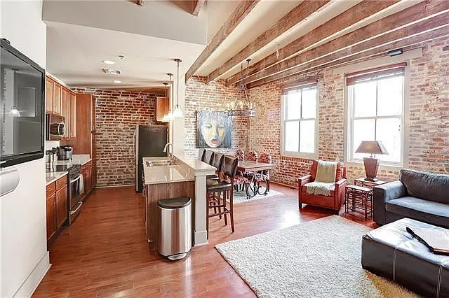 840 Tchoupitoulas St #201 — Photo 6