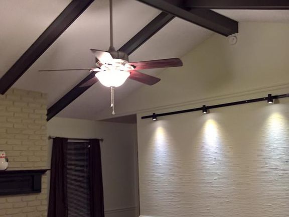 Livingroom Vaulted Ceiling