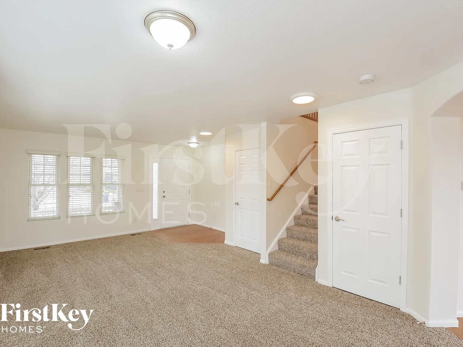 4 bed, 2.5 bath, 2310 sqft, $3,590 — Photo 4