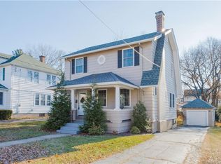 47 Fennbrook Rd, West Hartford, CT 06119