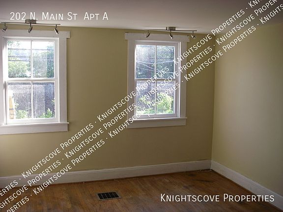 3rd image of 202 N Main St #A