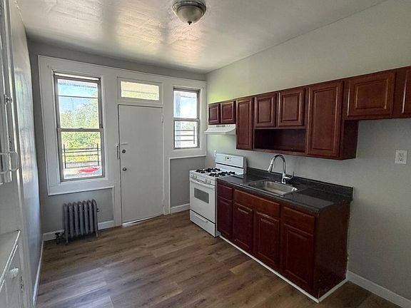 5th image of 1311 Clinton Ave #311