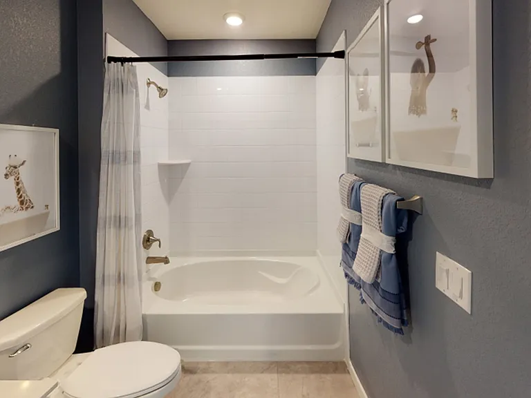 Common Bath
