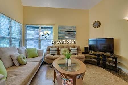 3rd image of 500 Elm Dr Unit 202