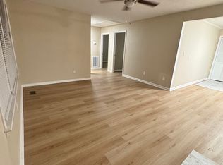 119 Lassiter Dr, Hampton, VA 23666