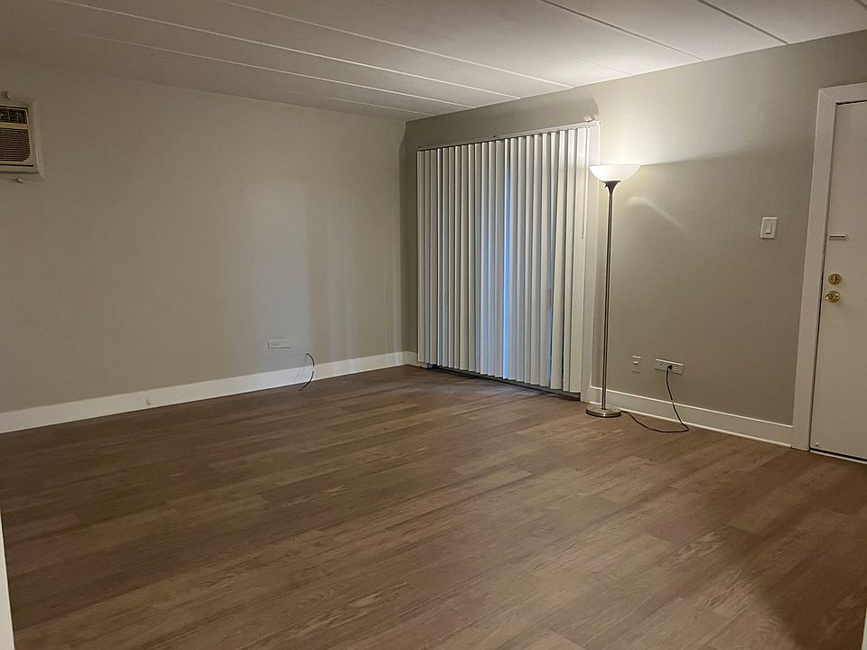 1st image of 6133 W 64th Pl #1E