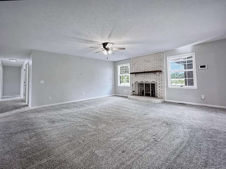 250 Savannah Dr #250 — Photo 18