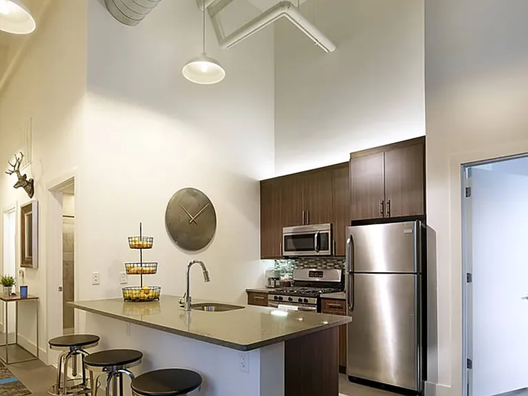 Parkway Lofts — Photo 17