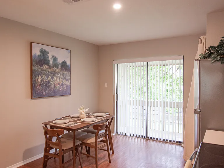 311 Manuel Dr #C — Photo 12
