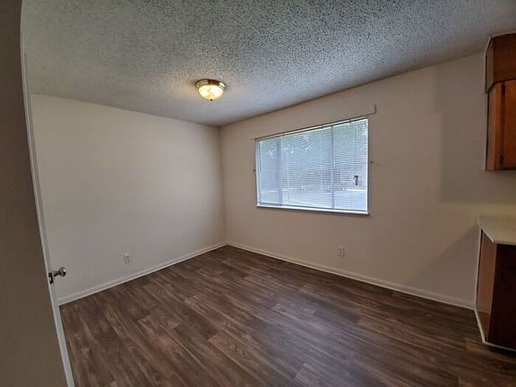 3rd image of 100 Eastland Dr APT G46