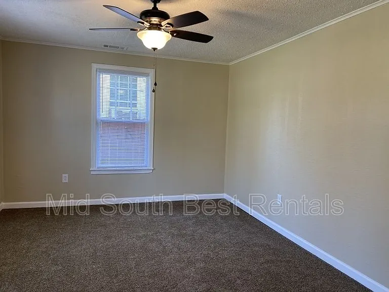 3055 Seminole Rd — Photo 6