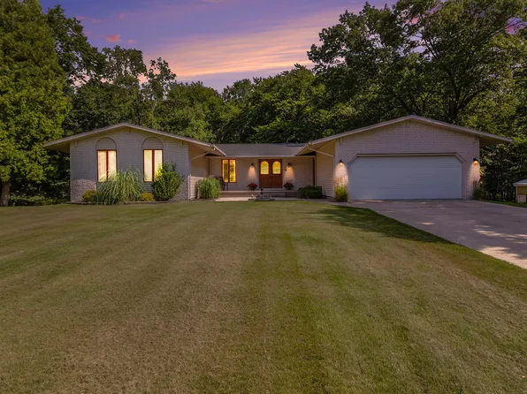 1940 W Red Apple Rd, Manistee, MI 49660