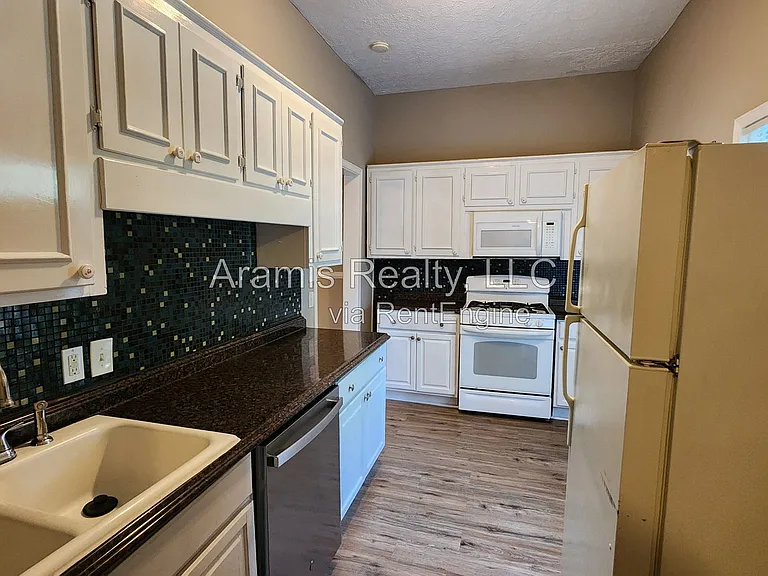 129 McDonough Blvd SE — Photo 3